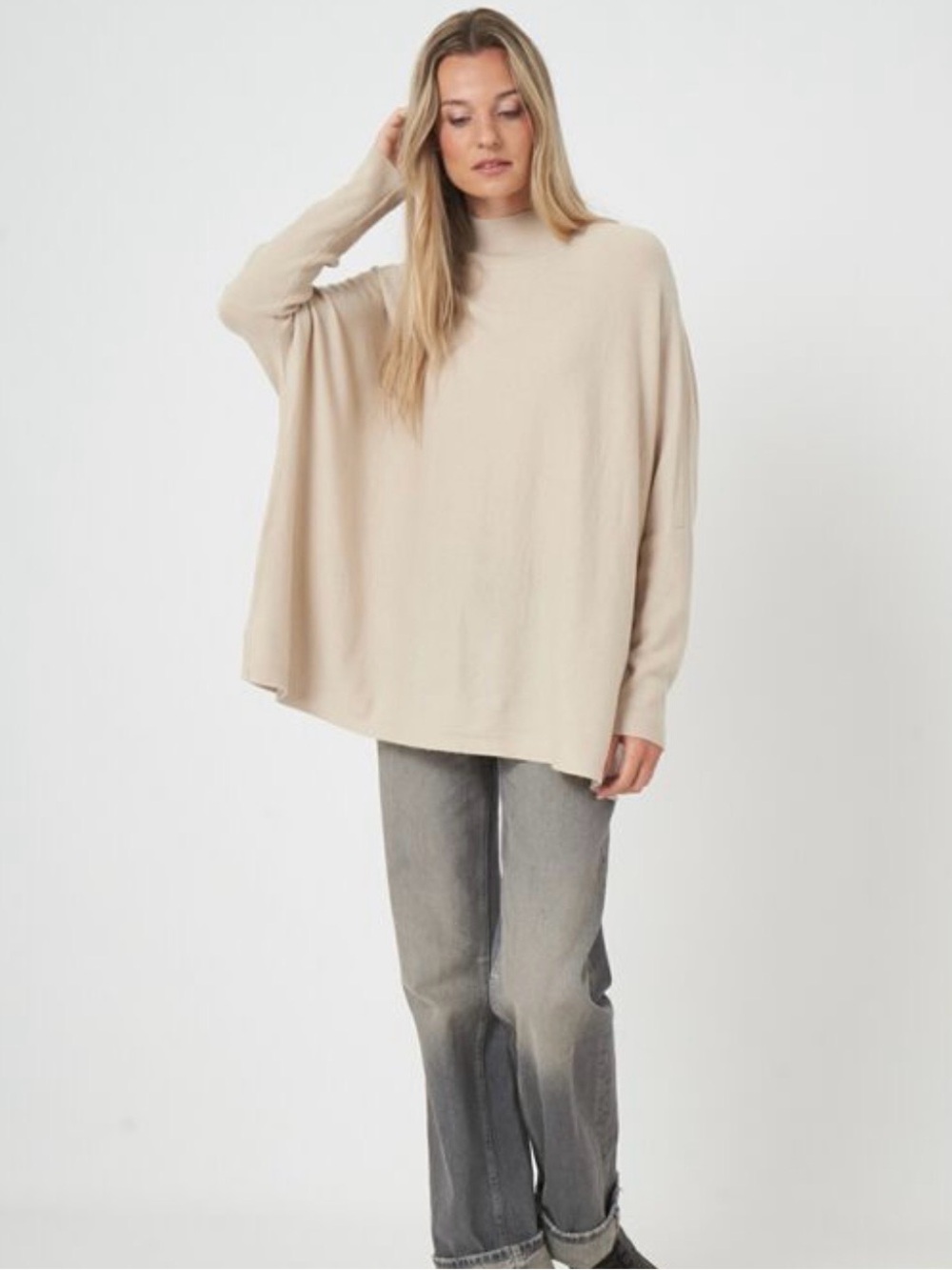 REPEAT Wool Cashmere Oversized Fine Knit Sweater Beige Size Medium - Picture 10 of 11